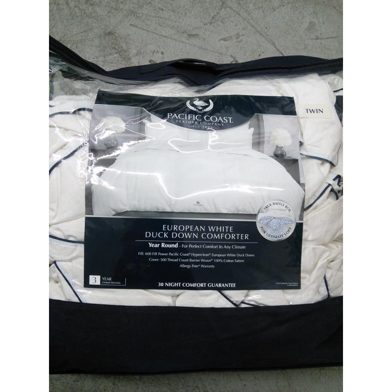 Pacific Coast European White Duck Down Comforter (Twin)