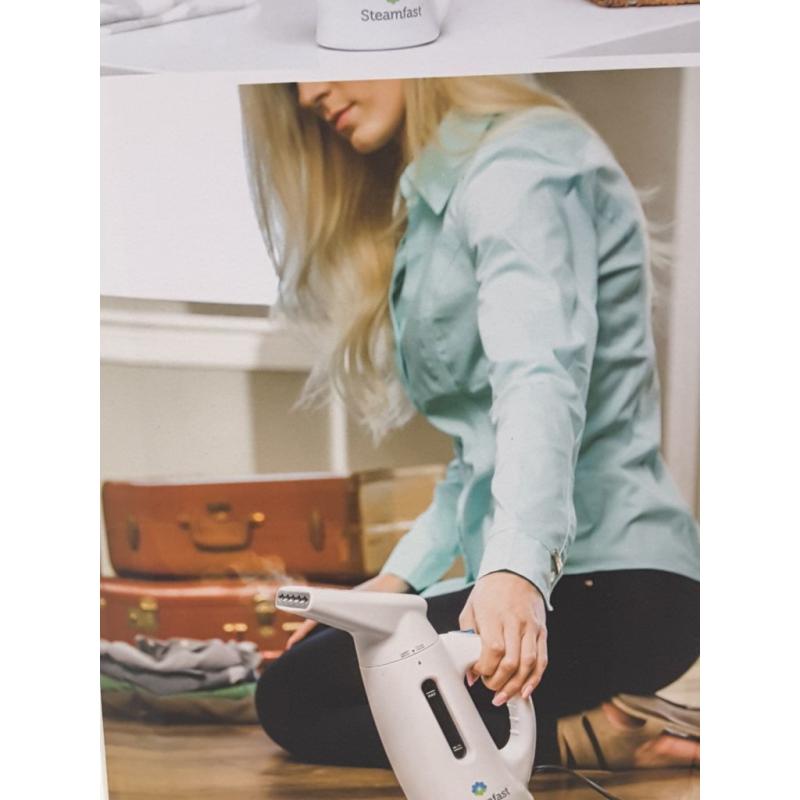 Steamfast SF-447 Compact Garment Steamer