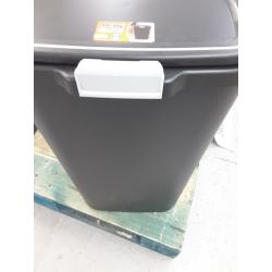 Hefty touch lid trash can