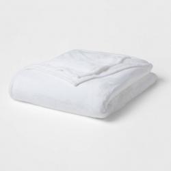 Full/Queen Solid Plush Bed Blanket True White - Room Essentials