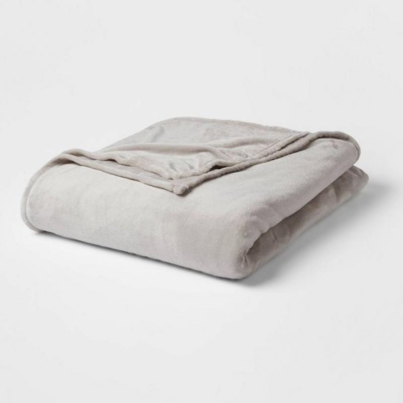 Full/Queen Solid Plush Bed Blanket Gray - Room Essentials