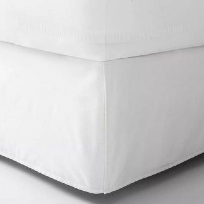 King Bedskirt White - Room Essentials