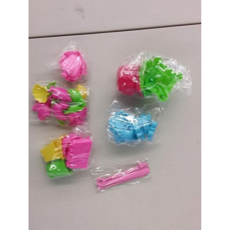 Sensory Sand, 4 Pounds of Beige Sand/54 Plastic Accessories