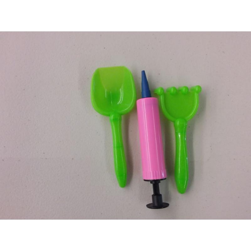 Sensory Sand, 4 Pounds of Beige Sand/54 Plastic Accessories