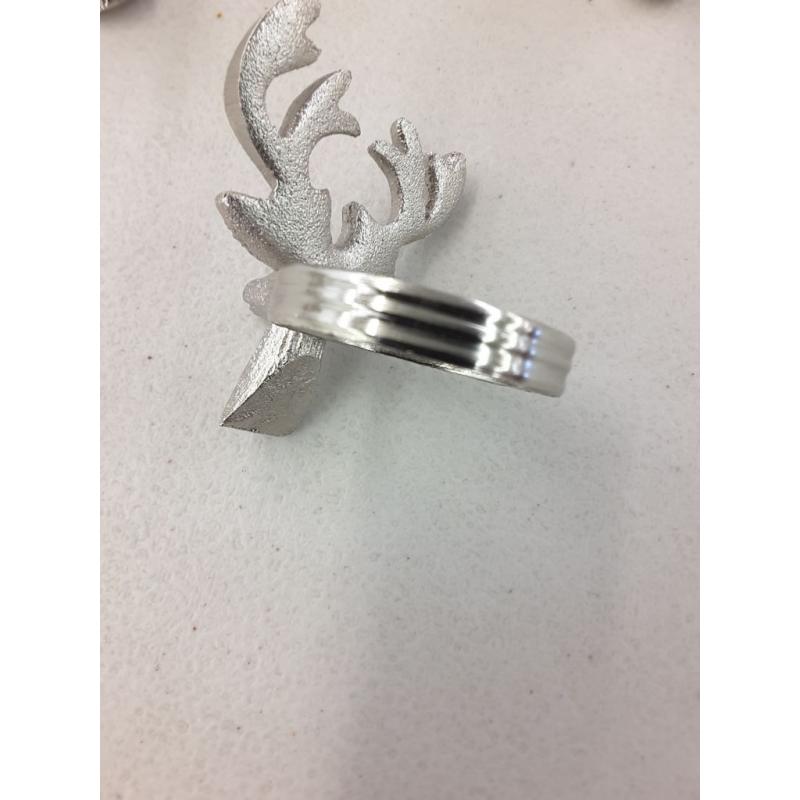 Handcrafted Stag Head Metal Napkin Rings for Wedding Party Decoration Dinning Table Occasion Everyday Family Gatherings, Set of 6 - Silver