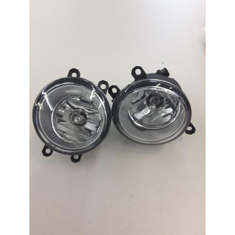 Clear Fog Lights Lamps -Toyota Yaris 4 Door Sedan Oem Style Chrome Clear Fog Lights Lamps