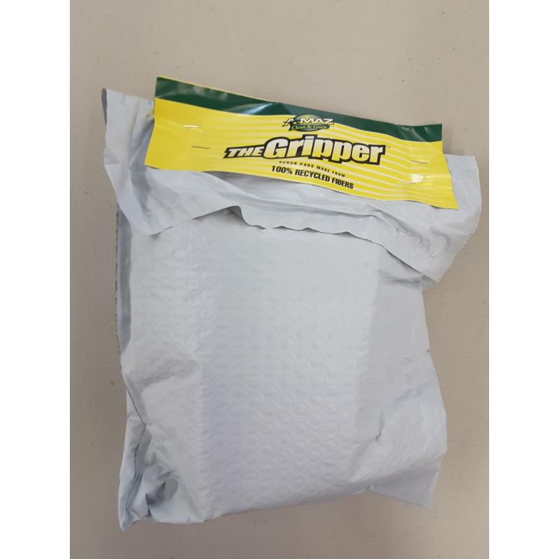A-MAZ The Gripper Handle + 3 Scrub Pads