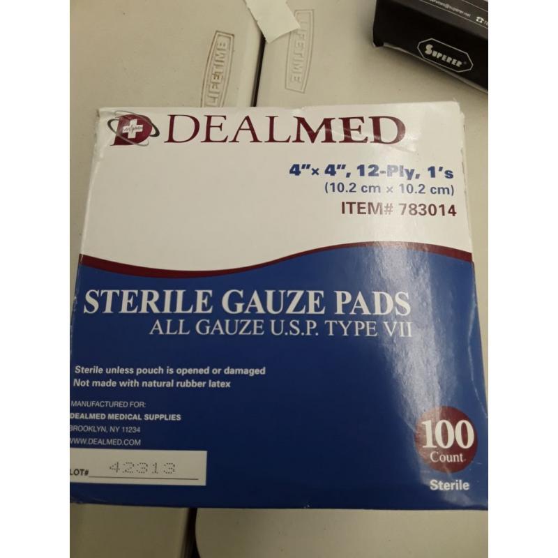 4’’ x 4’’ Sterile Gauze Pads, 100 Count