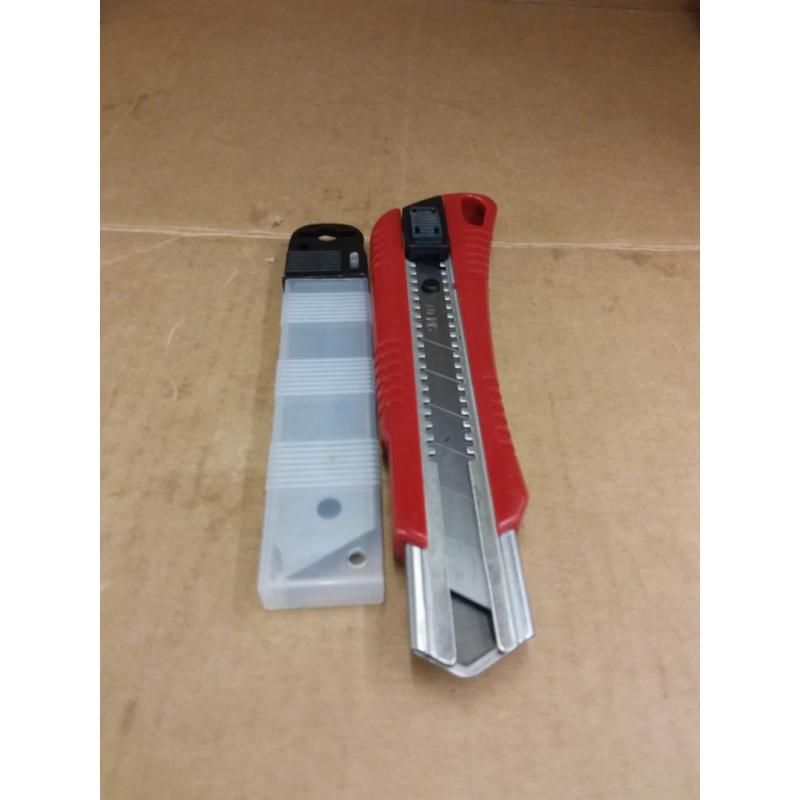 Hautmec Easy Loading Retractable Snap Off Utility Knife