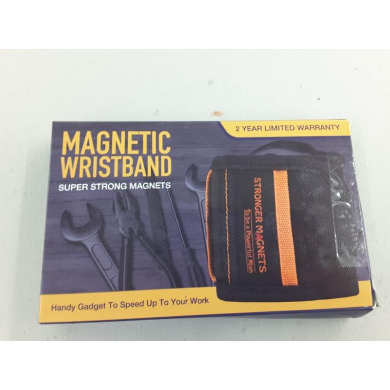 Magnetic Wristband for Holding Screws