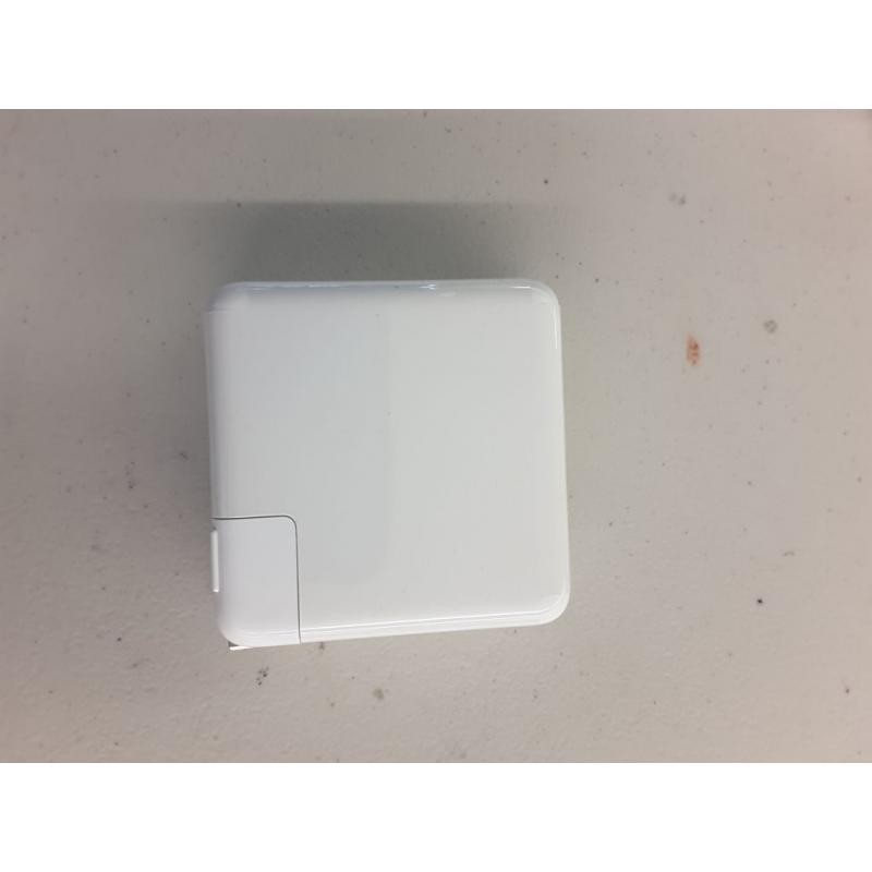 CE USB-C 87w Apple Power Adapter