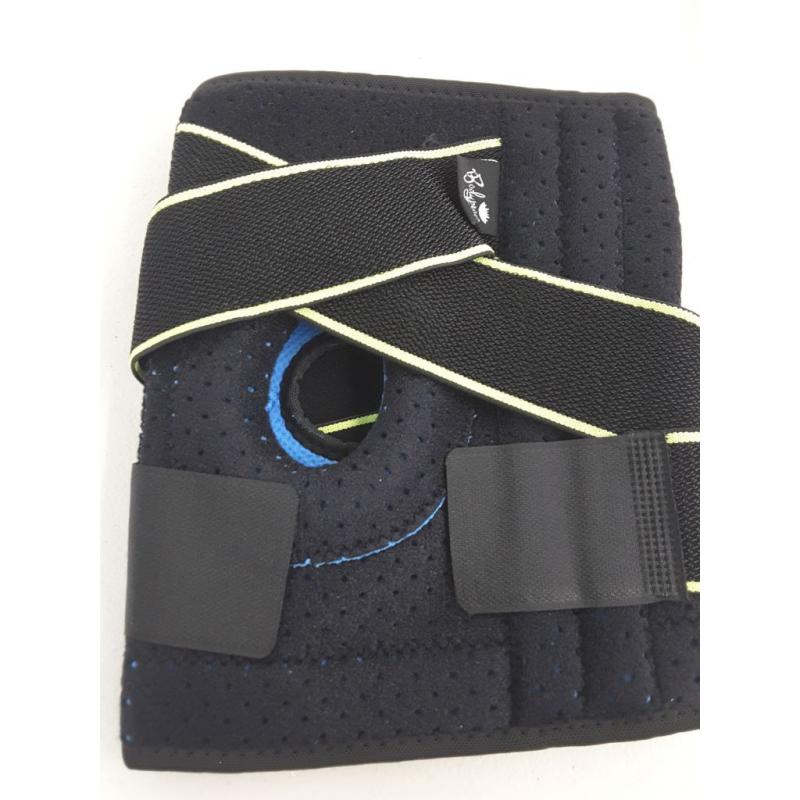 Knee Brace with Side Stabilizers