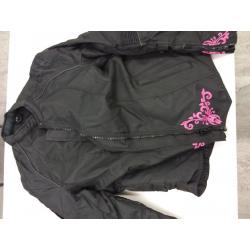 M Boss Apparel BOS22701 Ladies Black and Fuschia Textile Armored Racing Jacket with Reflective Design - Medium