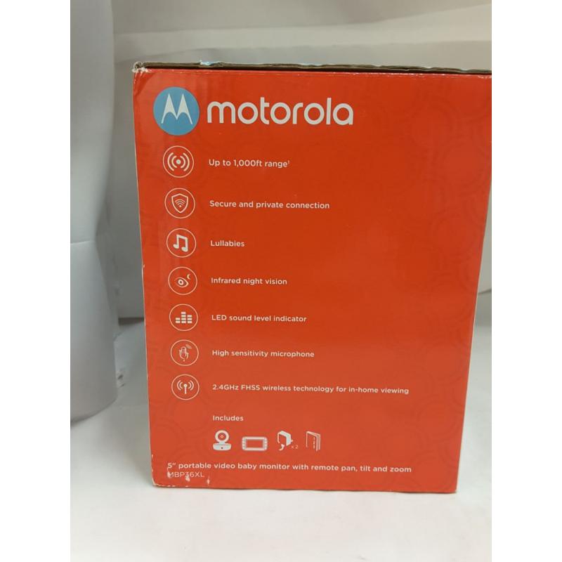 Motorola Baby Bundle: 5 Portable Video Baby Monitor and Smart Ear Thermometer