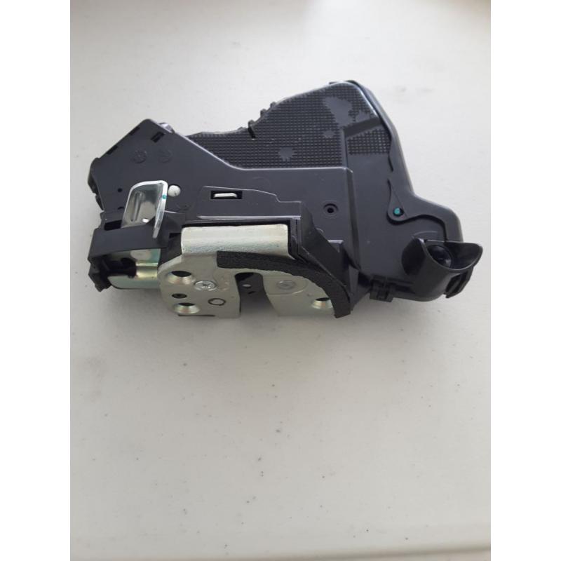 FAERSI 931-401 Door Lock Actuator Motor Front Left Driver Side Replacement