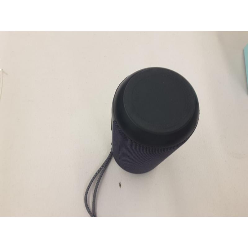 Groove on speaker, waterproof up to 3 feet, led lighting, 10 hours of play time, Bluetooth