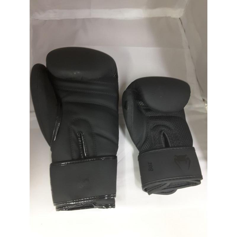 Venum boxing cloves, conditioner 2.0, high density injected foam, heavy bag and mitt workout, hook and loop system, size 16oz, color black