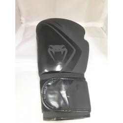 Venum boxing cloves, conditioner 2.0, high density injected foam, heavy bag and mitt workout, hook and loop system, size 16oz, color black