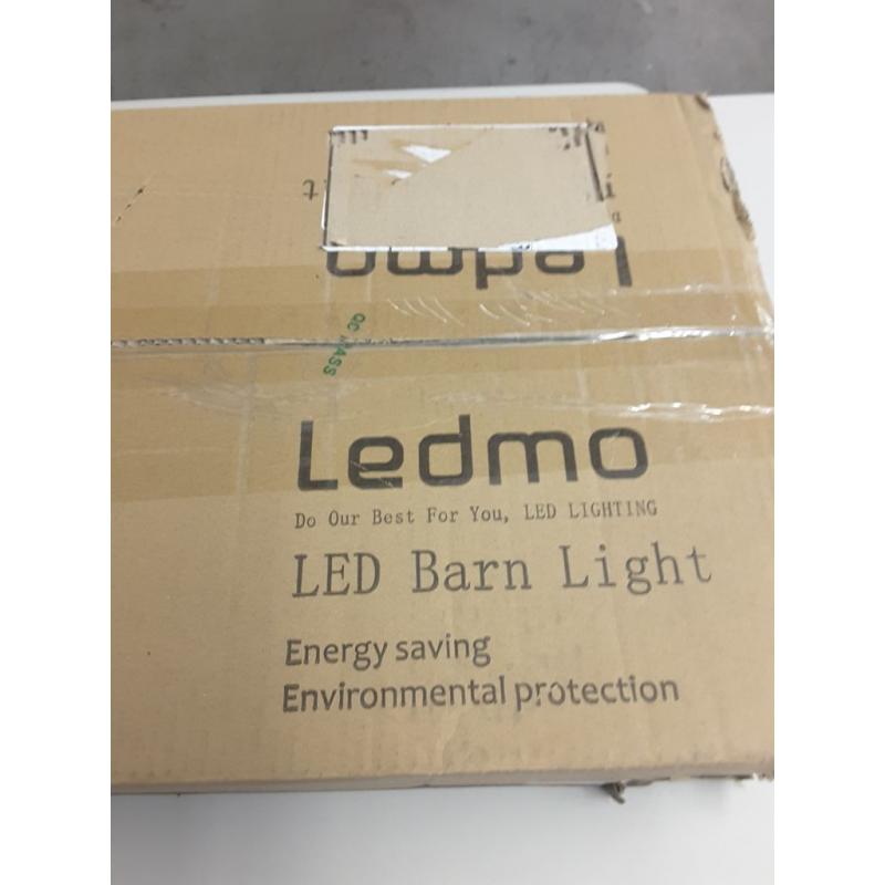 LED barn light