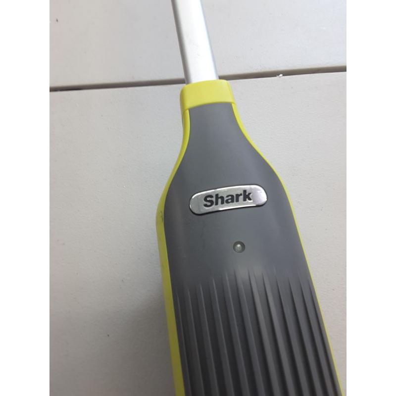 Shark VACMOP Cordless Hard Floor Vacuum Mop, VM190
