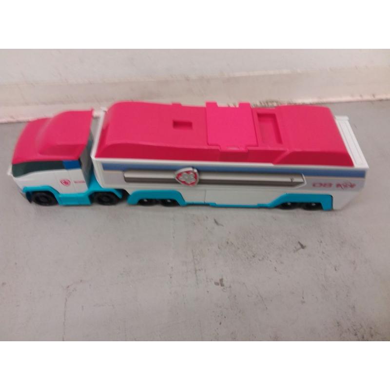 Ultimate PAW transport 18 wheeler w/ figure