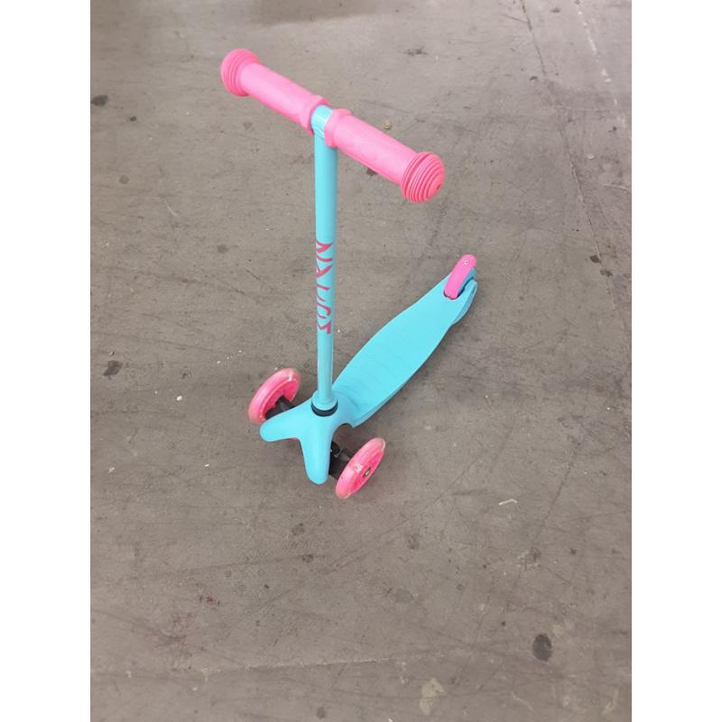 Zipper scooter ages 3+