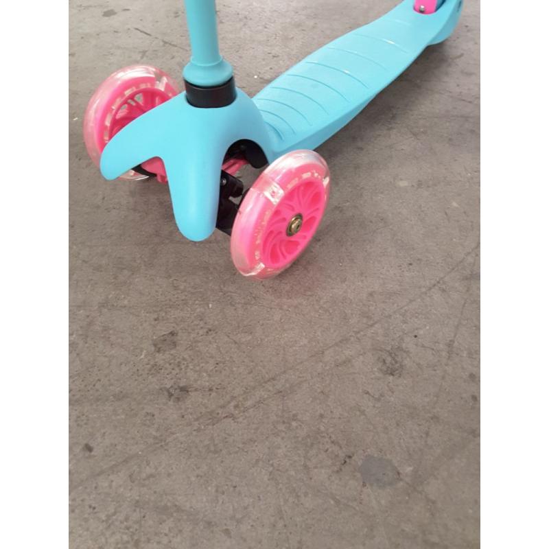 Zipper scooter ages 3+