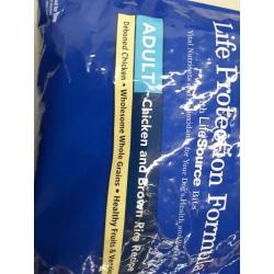 Life protection formula Adult dog food. Chicken and Brown rice recipe.
