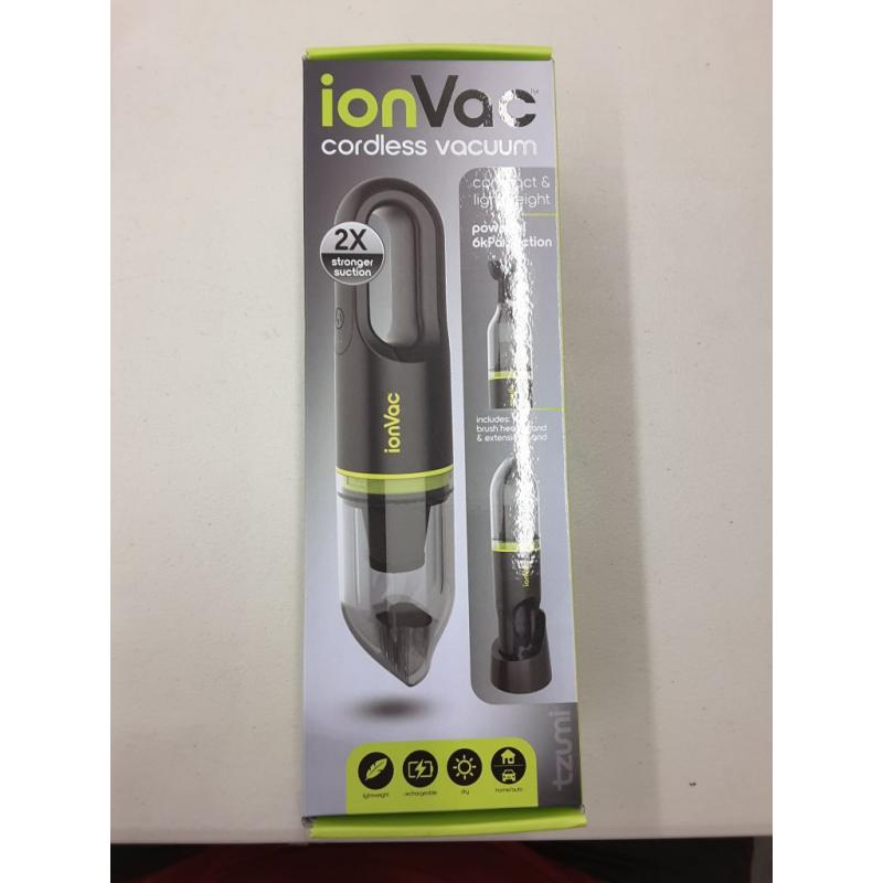 IonVac portable vacuum, green/black