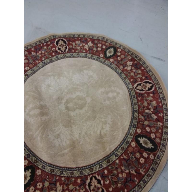 Karastan 63in Round Rug