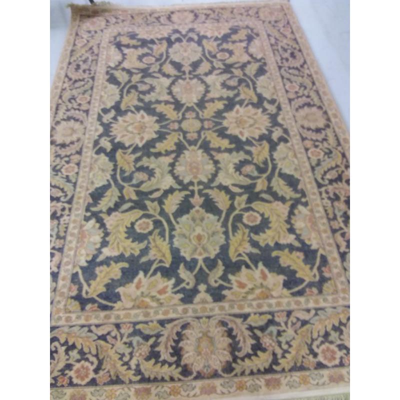 Karastan Agra-Black, 5'9 x 9'