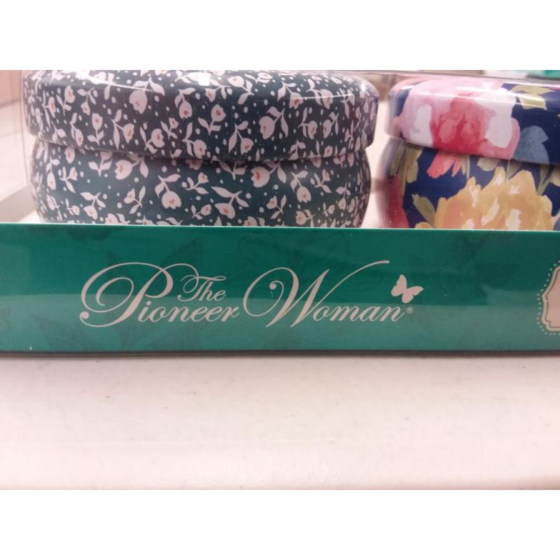 The Pioneer Woman 3-Piece Woodsy Collection Tin Candles Set, Mistletoe & Juniper, Teakwood & Oak, and Eucalyptus & Orange Zest, 4.95 oz