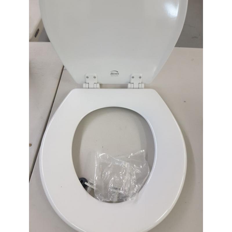 Bemis Lift-Off Cotton White Wood Round Toilet Seat