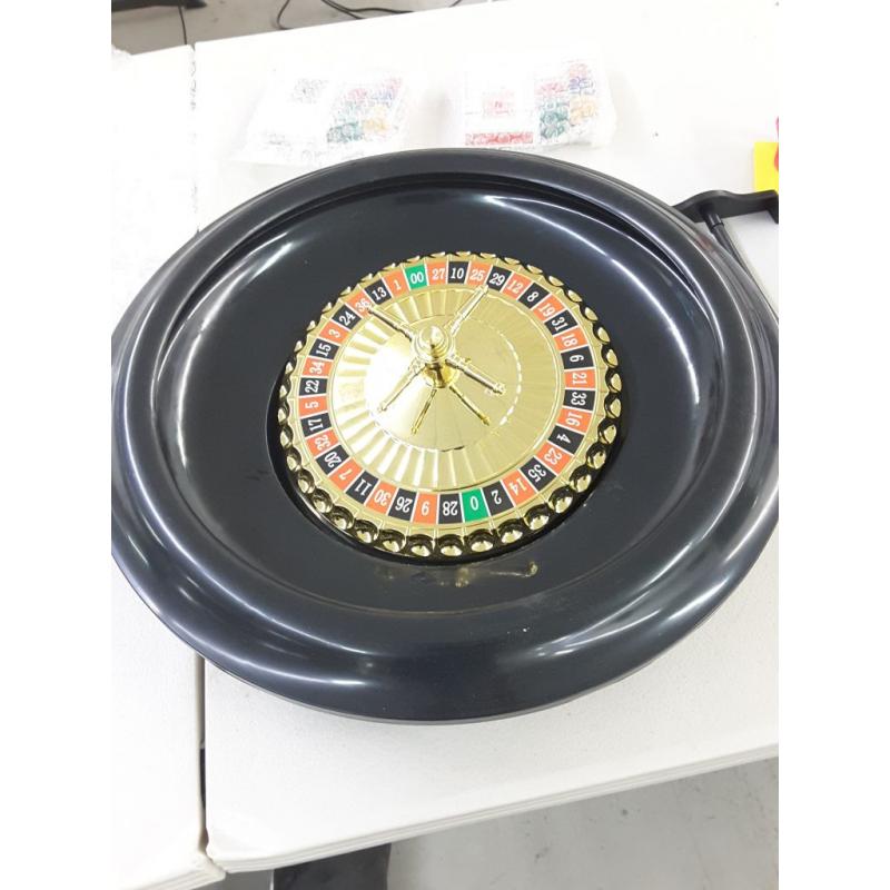 Trademark Poker 16 Roulette Set With Accessories