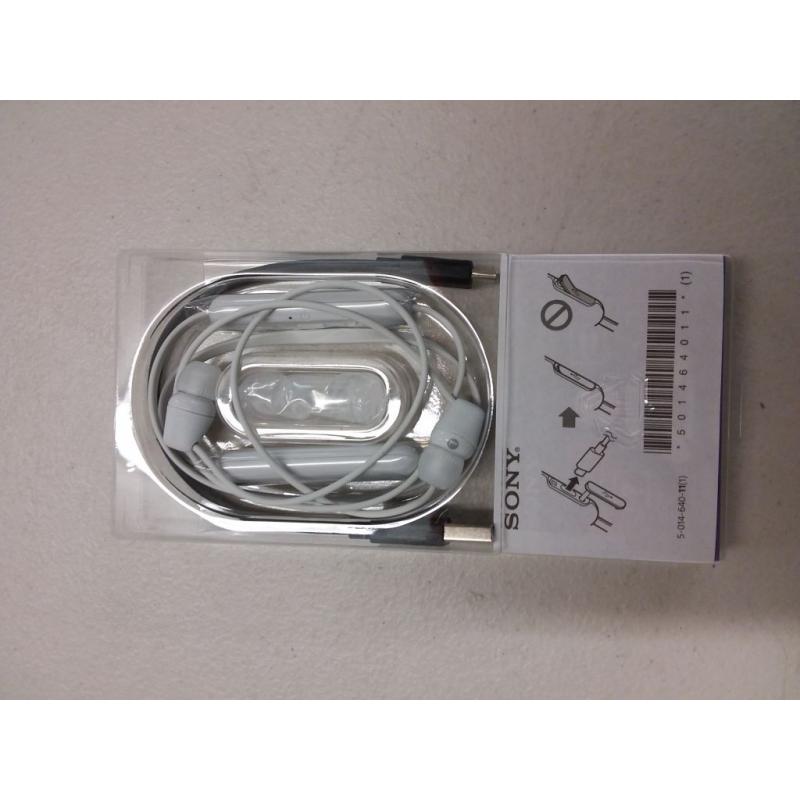 WIC200 Wireless In-ear Headphones with Mic - White