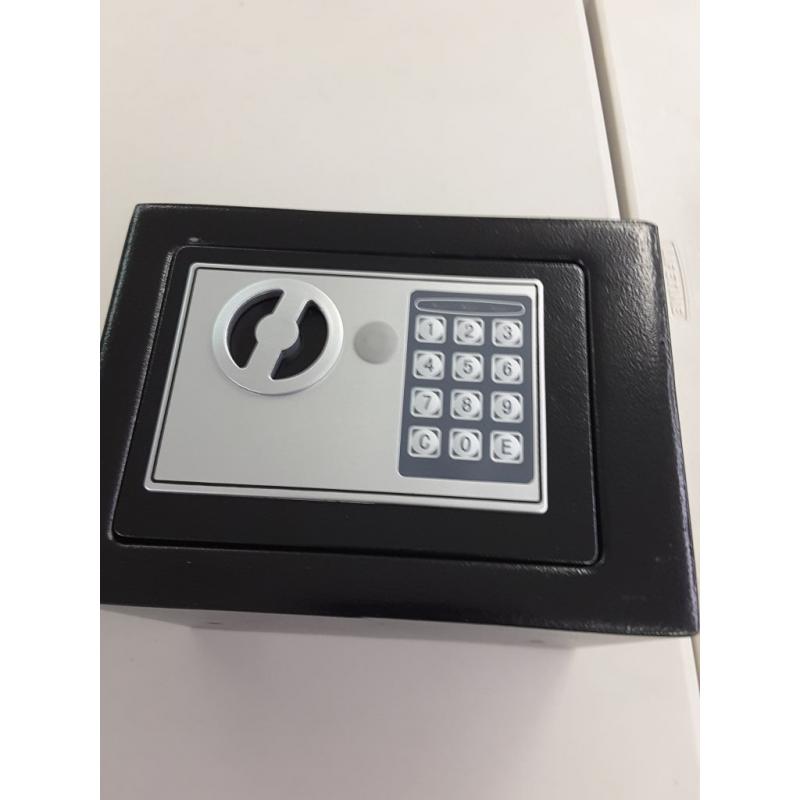 Dorlfin Electronic Deluxe Digital Security Safe Box