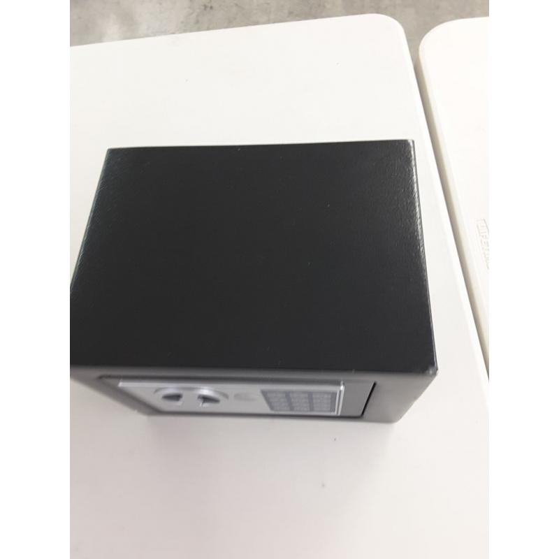 Dorlfin Electronic Deluxe Digital Security Safe Box