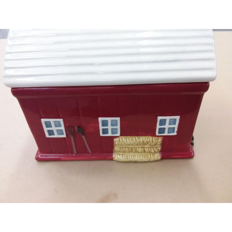 Red Barn 7.9 Inch Cookie Jar