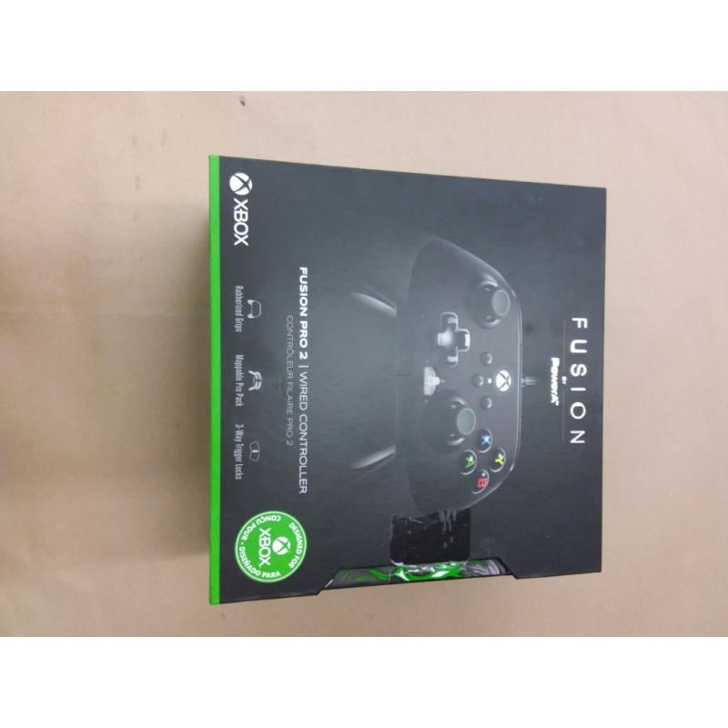FUSION Pro 2 Wired Controller for Xbox Series X|S - Black/White