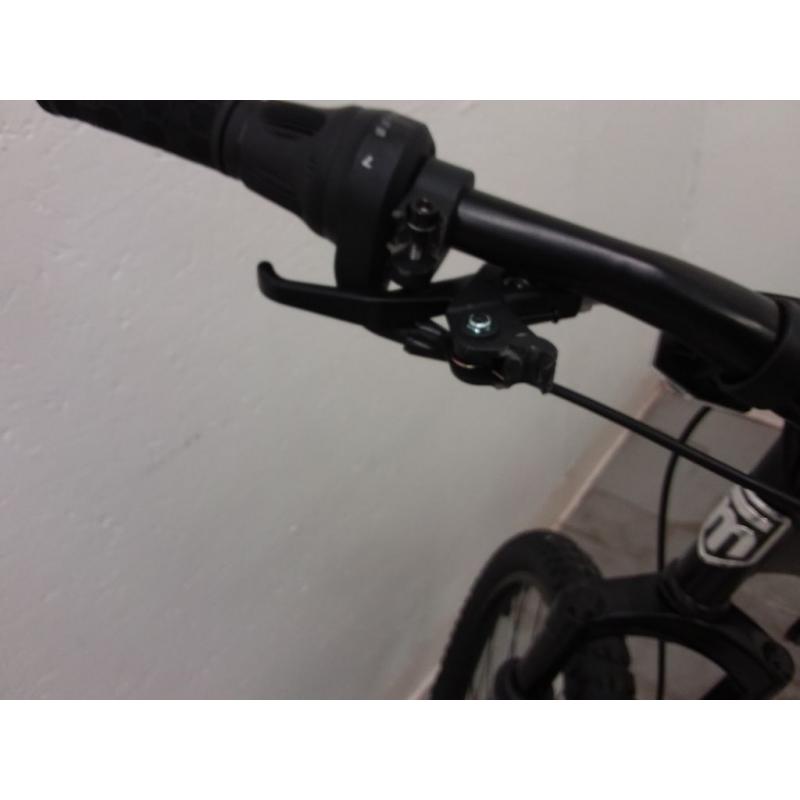 Mongoose Excursion Men's Mountain Bike, 29 inch wheels, 21 speeds, black / white