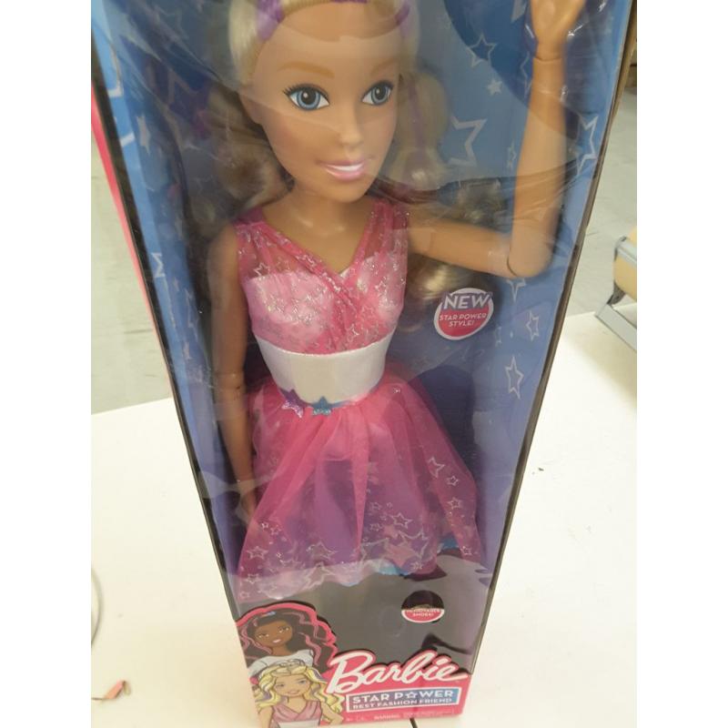 Barbie 28 Best Fashion Friend Doll