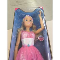 Barbie 28 Best Fashion Friend Doll