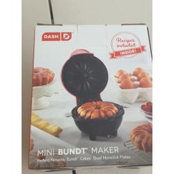 Dash Mini Bundt Maker