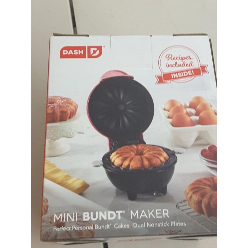 Dash Mini Bundt Maker