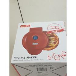 Dash Mini Pie Maker - Red