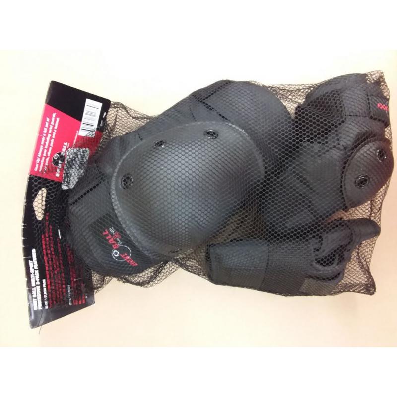 Eight Ball Kids' 8+ Pad Set 3pk - Black - Only 1 Wrist Guard