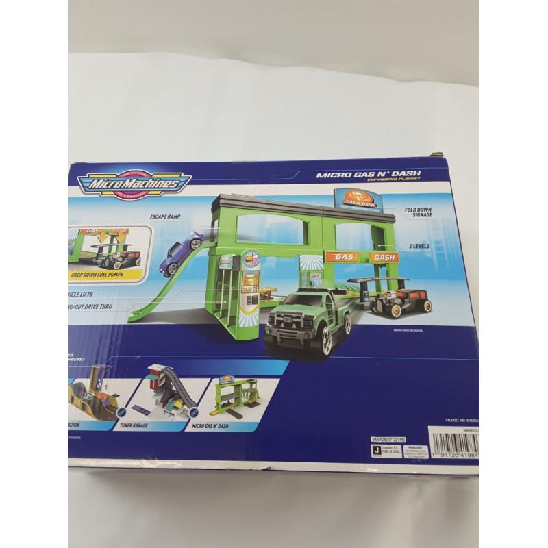 Micro Machines Transforming Playset - Micro Gas N Dash Combo