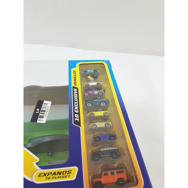 Micro Machines Transforming Playset - Micro Gas N Dash Combo