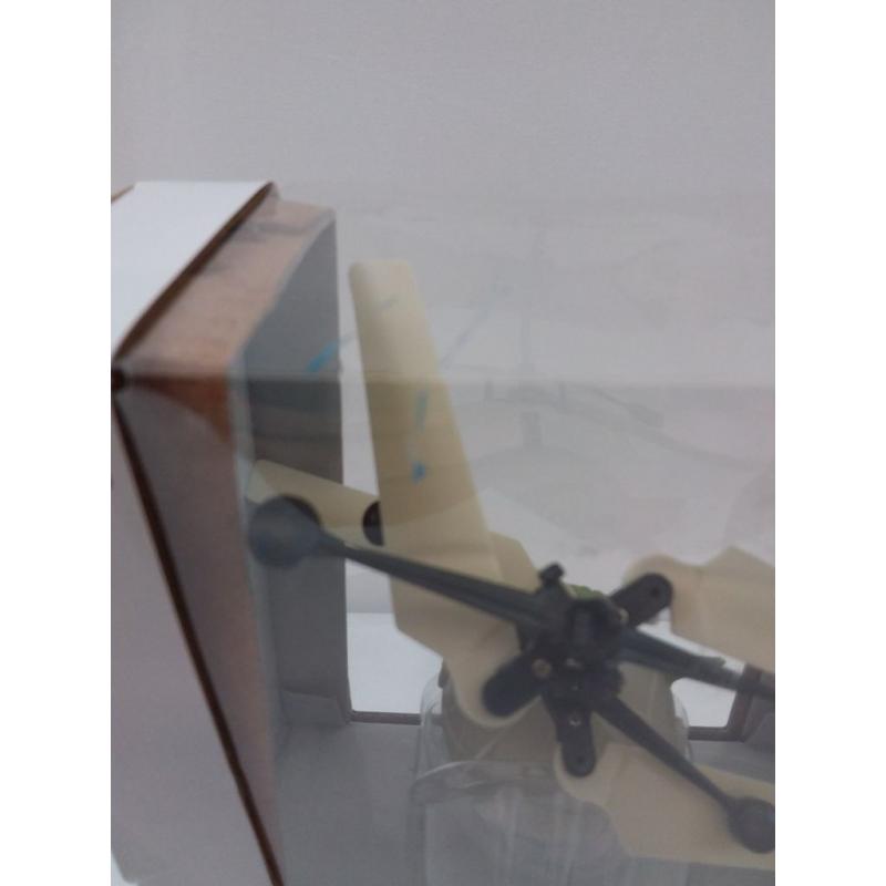 World Tech Toys Star Wars: The Mandalorian - The Child / Baby Yoda Sculpted Head - UFO Helicopte