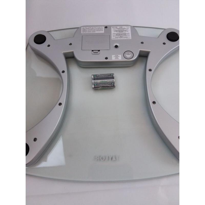 Digital Glass Stainless Steel Bathroom Scale Clear/Silver